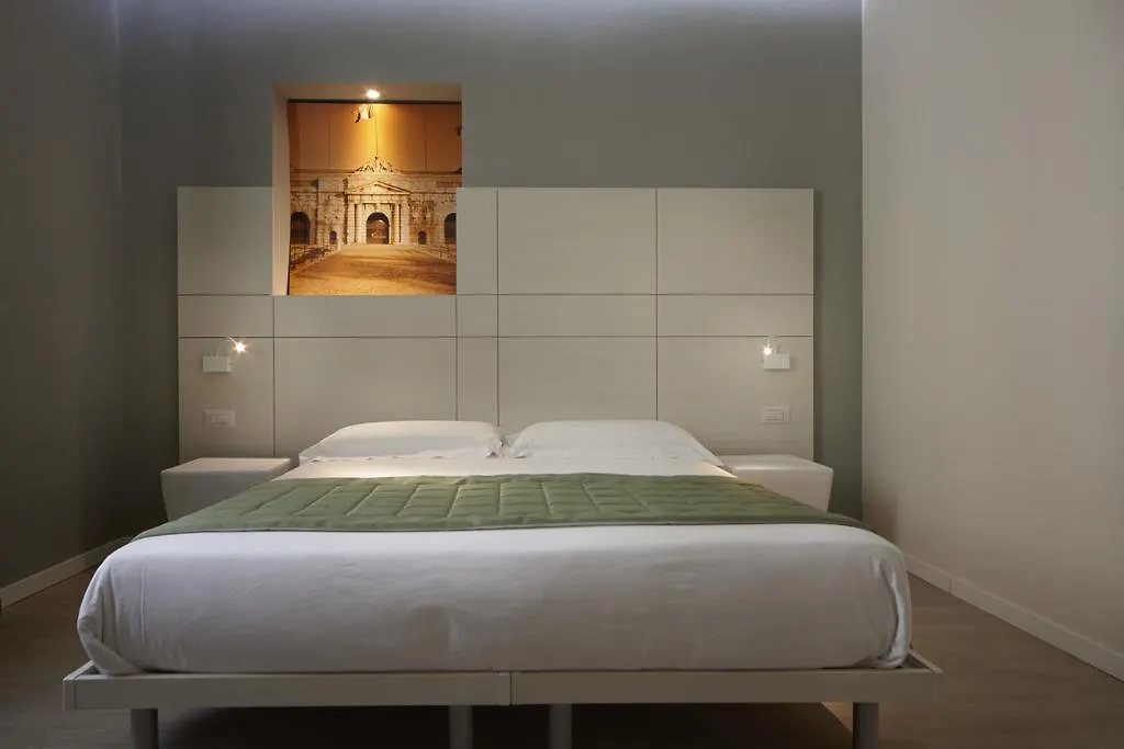 Navigliotel 19 - Rooms & Suites Милан