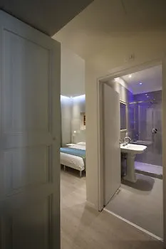 Navigliotel 19 - Rooms & Suites Милан Отель типа 