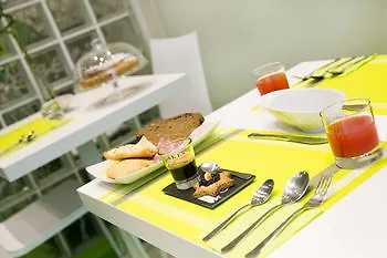 Navigliotel 19 - Rooms & Suites Милан Италия