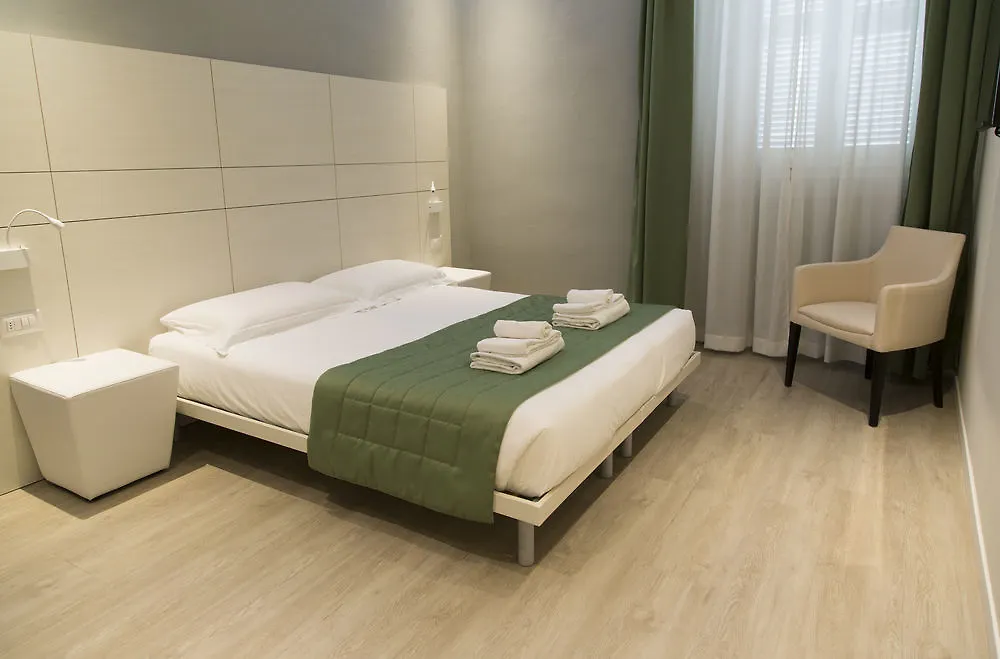 Navigliotel 19 - Rooms & Suites Милан Италия